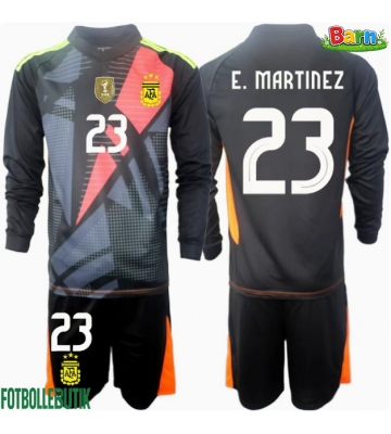 Argentina Emiliano Martinez #23 Målvakt Hemmaställ Barn Copa America 2024 Långärmad (+ Korta byxor)